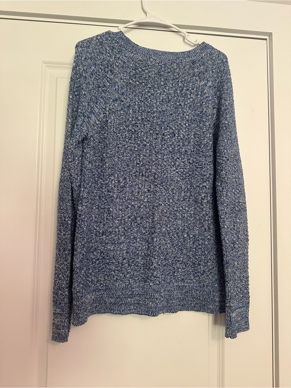 GAP Sweater - Picture 2 of 4